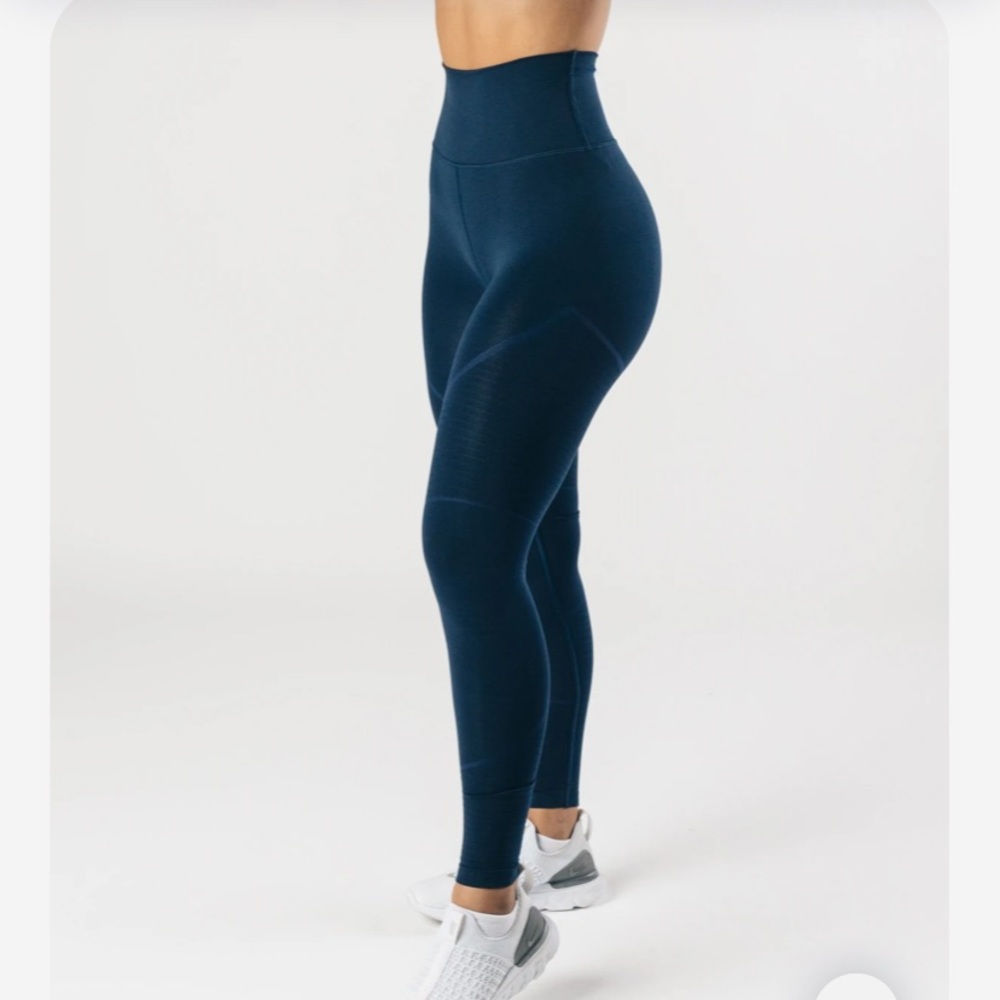 Alphalete OG revival leggings
